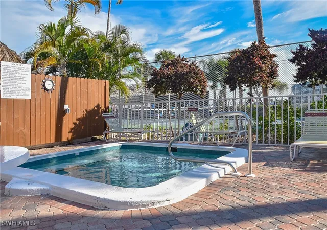2nd image of 1012 Anglers Cvs, Marco Island, FL 34145