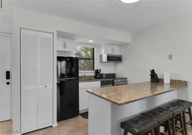 4th image of 1012 Anglers Cvs, Marco Island, FL 34145