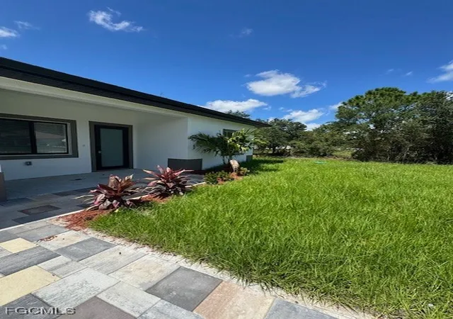 5th image of 520 Millcreek St, Lehigh Acres, FL 33974 | MLS# 2025006808