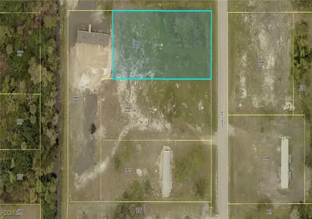 Photo 1 of Sale Pending at 8030 Grady Dr, North Fort Myers, FL 33917 | MLS# 2025006984 | Listing updated on 2025-10-20