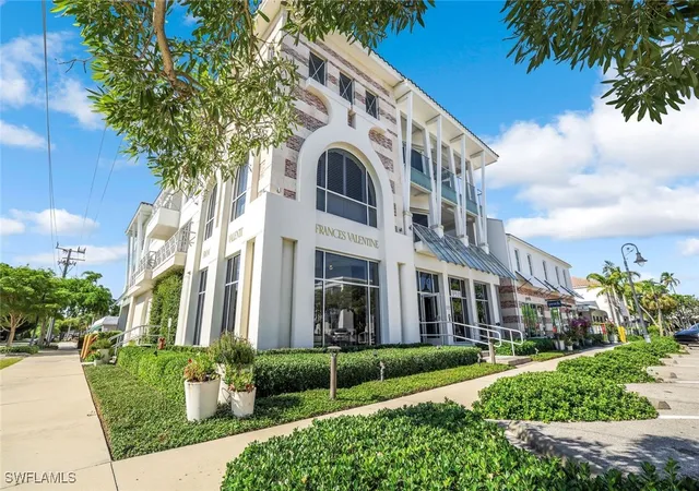 2nd image of 382 12Th Ave S #4, Naples, FL 34102 | MLS# 225068185