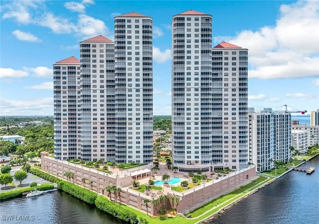 4th image of 2090 W First St #E2105, Fort Myers, FL 33901 | MLS# 225068306