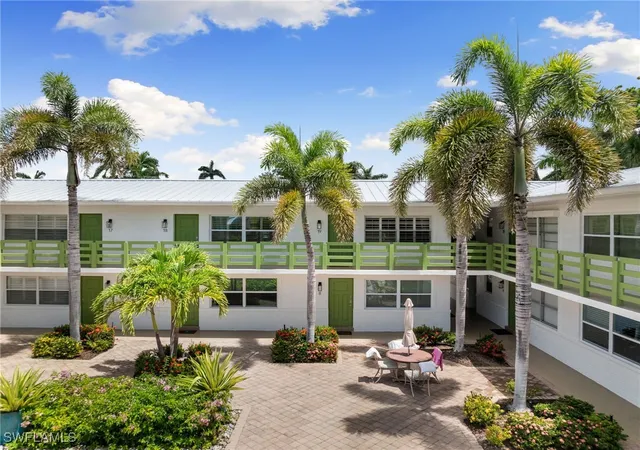1st image of 975 9Th Ave S #19, Naples, FL 34102 | MLS# 225068770