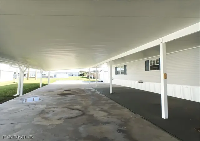 5th image of 231 Palm Ave Nw, Moore Haven, FL 33471 | MLS# 2025008215