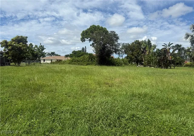 Photo 3 of Land for sale at 404 Se 9Th Pl, Cape Coral, FL 33990 | MLS# 2025008407 | Listing updated on 2026-01-14