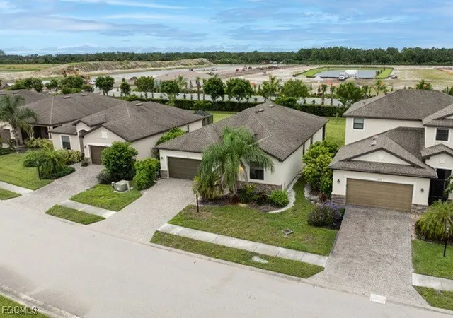 43rd image of 14378 Vindel Cir E, Fort Myers, FL 33905 | MLS# 2025008490