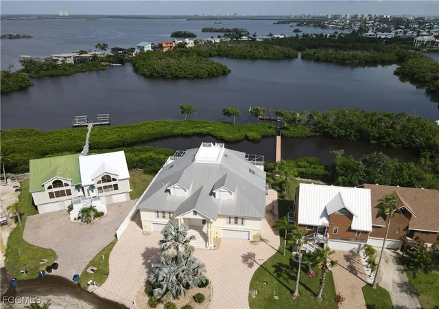 5th image of 21523 Indian Bayou Dr, Fort Myers Beach, FL 33931 | MLS# 2025008643