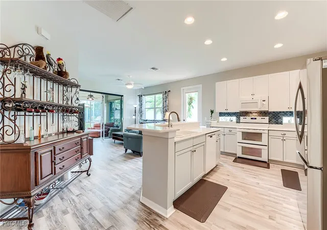 5th image of 10557 Avila Cir, Fort Myers, FL 33913 | MLS# 2025008875