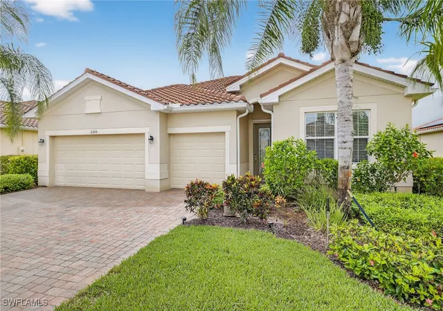 Photo 1 of Sale Pending at 2255 Vermont Ln, Naples, FL 34120 | MLS# 225068857 | Listing updated on 2025-11-16