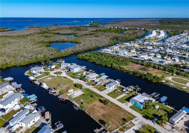 2nd image of 3875 Royal Palm Dr, Saint James City, FL 33956 | MLS# 2025009488
