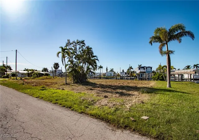 30th image of 3875 Royal Palm Dr, Saint James City, FL 33956 | MLS# 2025009488