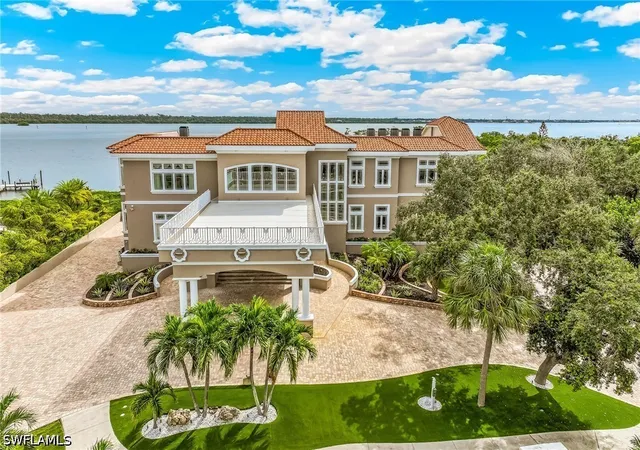 Photo 2 of Mansion for sale at 7159 Manasota Key Rd, Englewood, FL 34223 | MLS# 225069482 | Listing updated on 2026-10-07