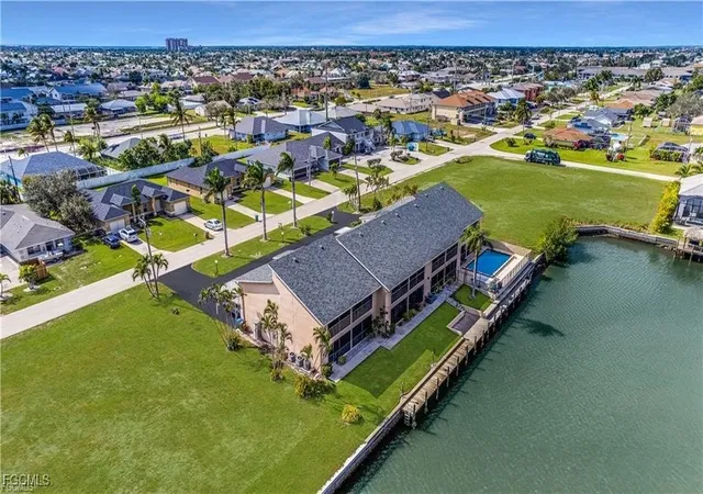 Homes for sale in Cape Coral, FL | 1003 Sw 47th Terrace, Cape Coral, FL 33914 | Houzeo