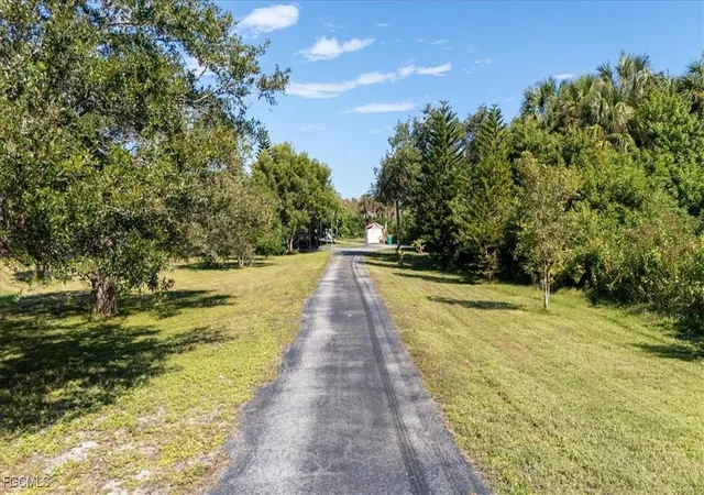 Photo 3 of Single family home for sale at 2831 White Blvd, Naples, FL 34117 | MLS# 2025010012 | Listing updated on 2026-07-15