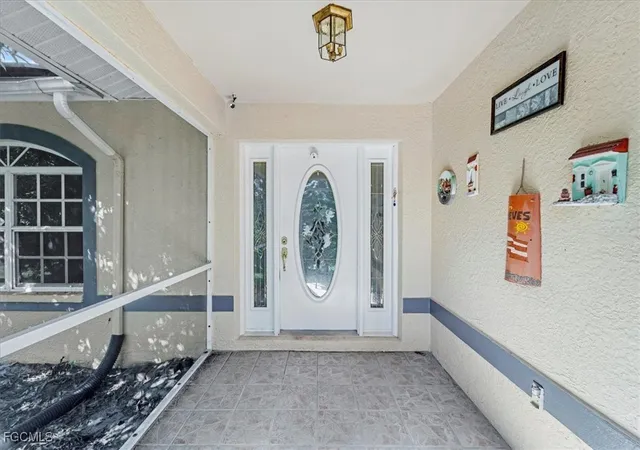 Photo 4 of Single family home for sale at 2831 White Blvd, Naples, FL 34117 | MLS# 2025010012 | Listing updated on 2026-07-15