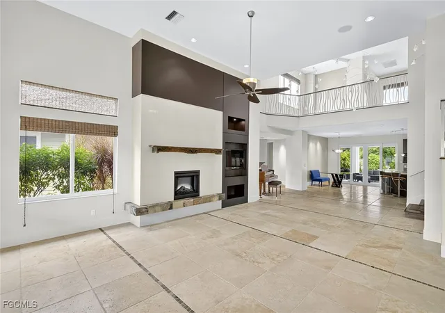 Photo 3 of Sale Pending at 1321 Hanton Ave, Fort Myers, FL 33901 | MLS# 2025010112 | Listing updated on 2026-07-22