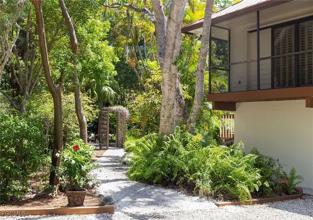 4th image of 1345 Junonia St, Sanibel, FL 33957 | MLS# 2025010162