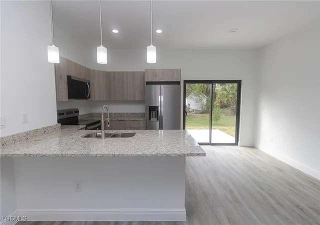 2nd image of 5010 Day Ln, Labelle, FL 33935 | MLS# 2025010240