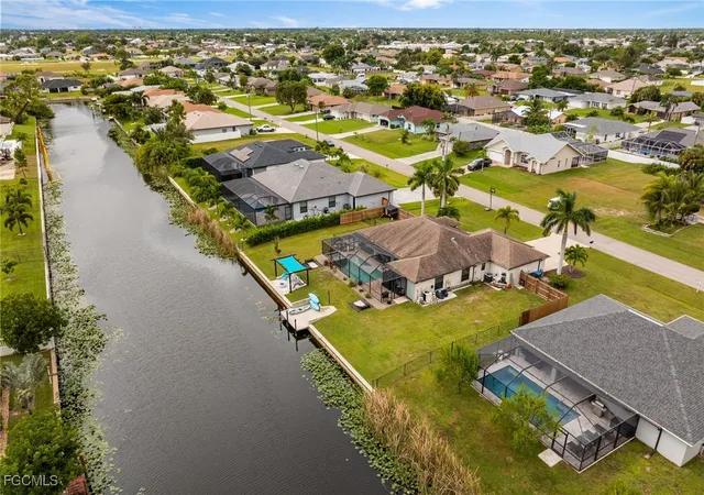 35th image of 1313 Sw 8th Ct, Cape Coral, FL 33991 | MLS# 2025010290