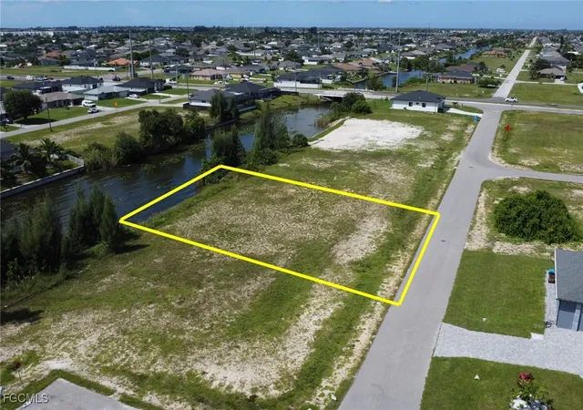 Photo 2 of Sale Pending at 22 Ne 9th Street, Cape Coral, FL 33909 | MLS# 2025010519 | Listing updated on 2026-08-03