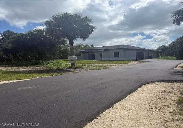 Photo 4 of Single family home for sale at 2950 26Th Ave Se, Naples, FL 34117 | MLS# 225067870 | Listing updated on 2026-07-10