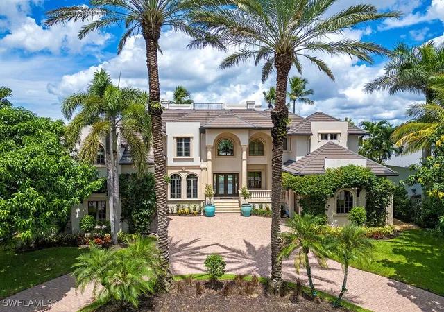 Photo 2 of Sale Pending at 651 21st Avenue S, Naples, FL 34102 | MLS# 225070709 | Listing updated on 2026-06-25