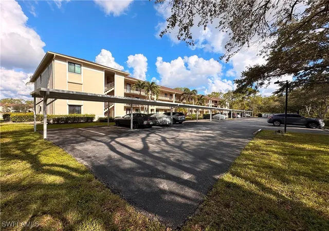 4th image of 5708 Deauville Cir, Naples, FL 34112