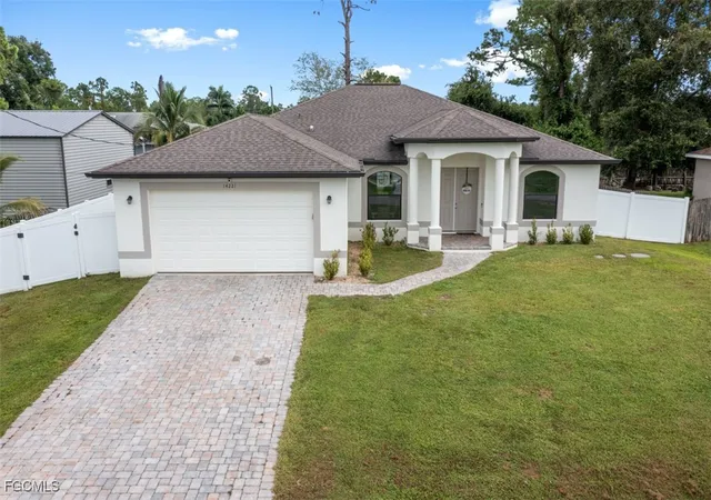 Photo 1 of Sale Pending at 14221 Chancellor St, Fort Myers, FL 33905 | MLS# 2025010709 | Listing updated on 2025-10-14
