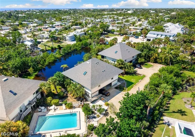 Townhouse for sale at 1039 Beach Rd #104, Sanibel, FL 33957 | MLS# 2025010947