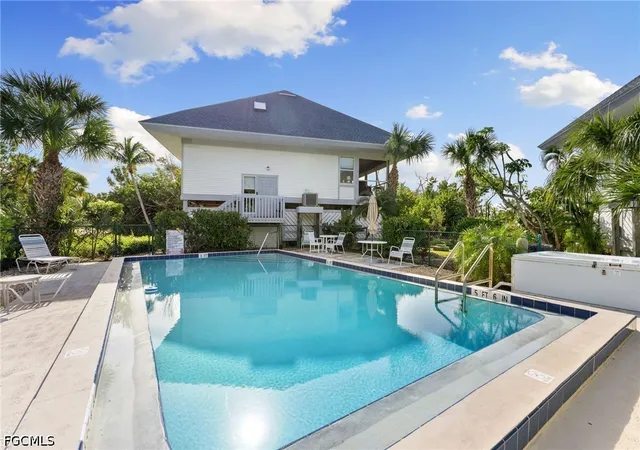 Photo 3 of Townhouse for sale at 1039 Beach Rd #104, Sanibel, FL 33957 | MLS# 2025010947 | Listing updated on 2026-09-30