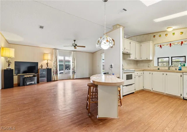 4th image of 9266 Desoto Dr, North Fort Myers, FL 33903 | MLS# 2025010961