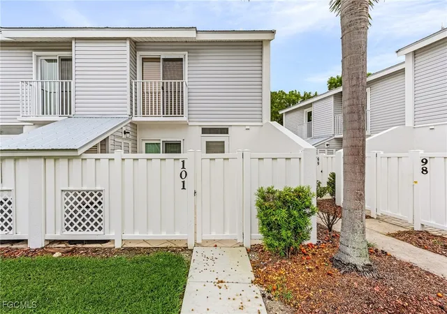 Homes for sale in Fort Myers Beach, FL | 18034 San Carlos Blvd #101, Fort Myers Beach, FL 33931 | MLS# 2025010973