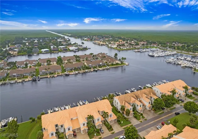 2nd image of 360 Stella Maris Dr N, Naples, FL 34114