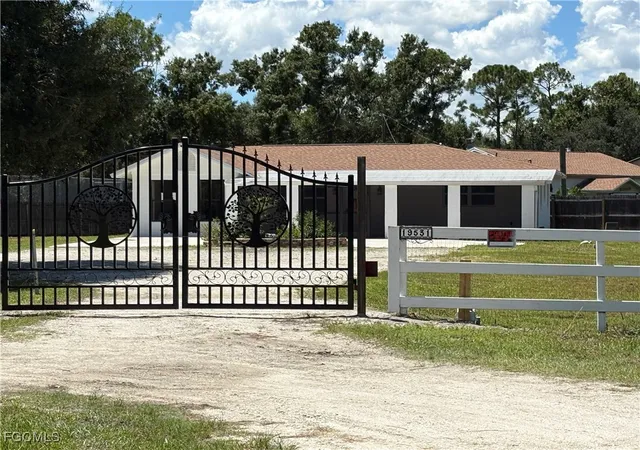 2nd image of 19531 Huber Rd, North Fort Myers, FL 33917 | MLS# 2025011683