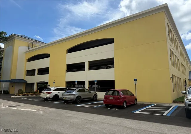 5th image of 2797 1St St, Fort Myers, FL 33916