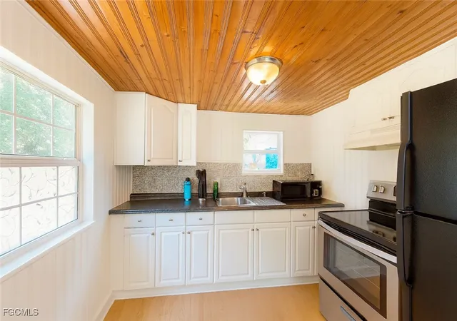 2nd image of 6901 Michigan Ave, Gibsonton, FL 33534 | MLS# 2025011893