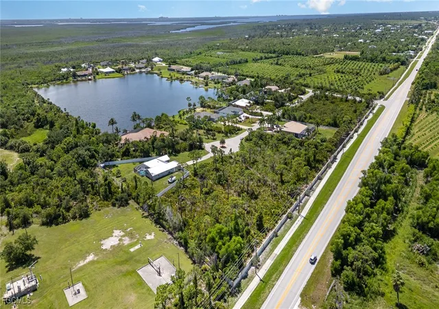 5th image of 9437 Treasure Lake Ct, Saint James City, FL 33956 | MLS# 2025011910