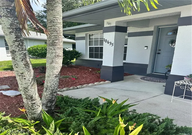 3rd image of 10635 Windsmont Ct, Lehigh Acres, FL 33936 | MLS# 2025012021