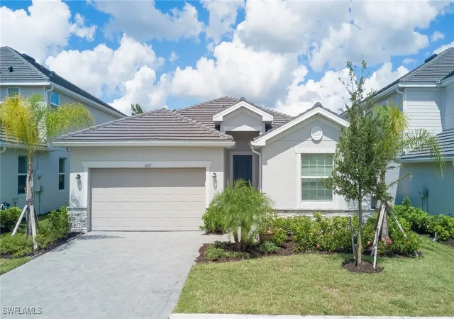 Photo 1 of Sale Pending at 2667 Scarlet Way, Naples, FL 34120 | MLS# 225071569 | Listing updated on 2025-10-17