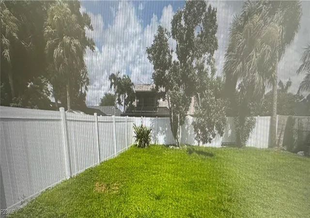 Listing Photo 5 - Condo for sale in building located at 315 SE 24th Ave, Cape Coral, FL 33990