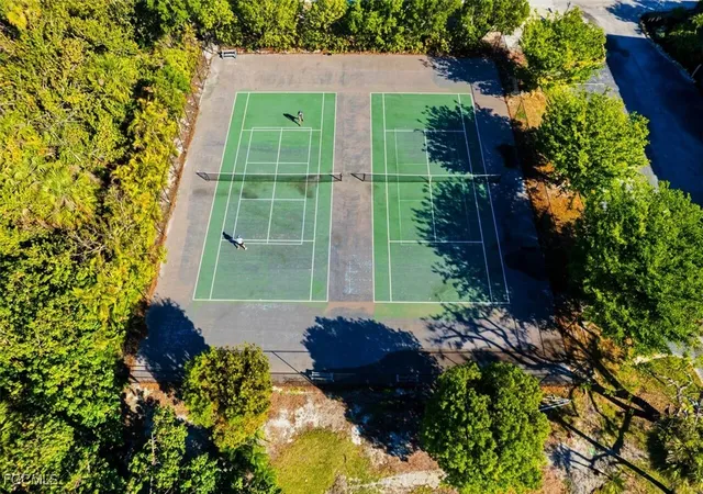 2nd image of 1250 Tennisplace Ct, Sanibel, FL 33957