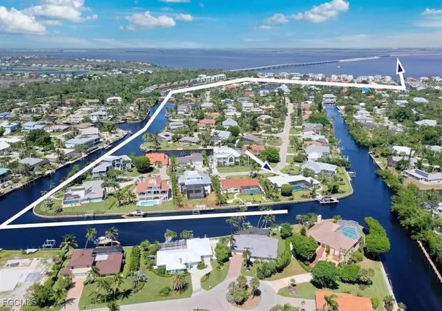 4th image of 924 Kings Crown Dr, Sanibel, FL 33957 | MLS# 2025012697