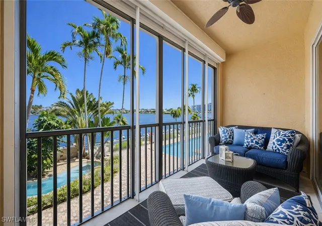 Listing Photo 2 - Condo for sale in building located at 9566 Gulf Shore Dr, Naples, FL 34108 - Unit #102