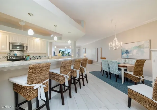 Listing Photo 3 - Condo for sale in building located at 9566 Gulf Shore Dr, Naples, FL 34108 - Unit #102