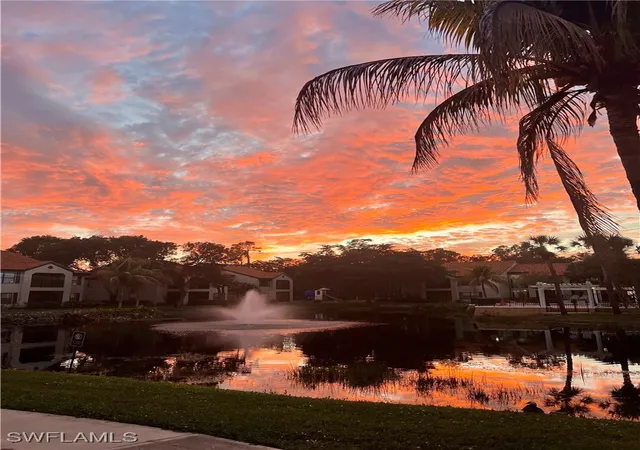 Listing Photo 4 - Condo for sale in building located at 2142 Arbour Walk Cir, Naples, FL 34109 - Unit #2616