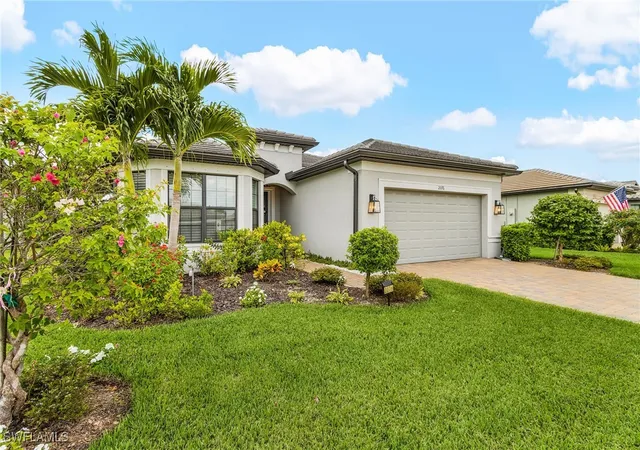 Photo 4 of Sale Pending at 2076 Yellowfin Cir, Naples, FL 34114 | MLS# 225072830 | Listing updated on 2025-10-28