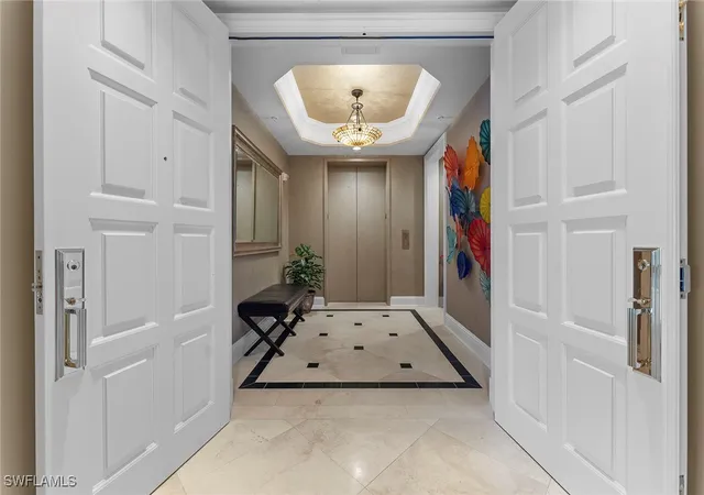 2nd image of 81 Seagate Dr, Naples, FL 34103