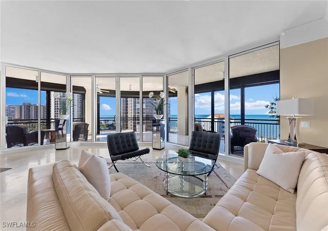 4th image of 81 Seagate Dr, Naples, FL 34103