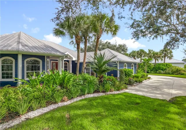 2nd image of 18120 Riverchase Ct, Alva, FL 33920 | MLS# 2025013137