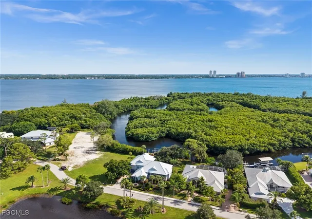 Photo 2 of Single family home for sale at 6076 Eagle Watch Ct, North Fort Myers, FL 33917 | MLS# 2025013378 | Listing updated on 2026-06-16